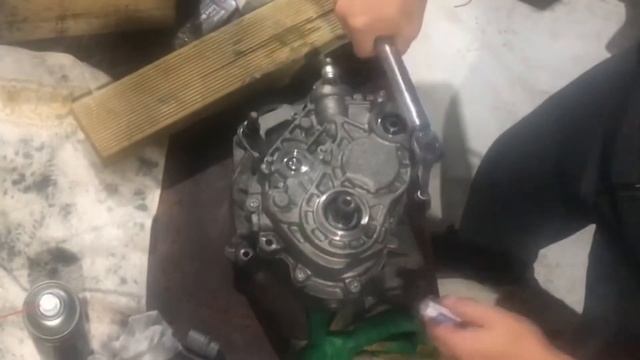 Сборка коробки передач КПП мотоцикла R1200RT 07 года.