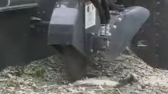 Измельчитель пней Bobcat