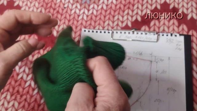 манишка для ребенка на однофонтурной машине