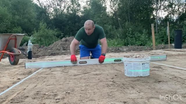 Финишное выравнивание песчаной подушки