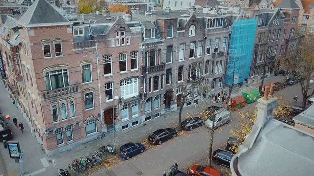 Peter Mckinnon teaches me to VLog (in AMSTERDAM)