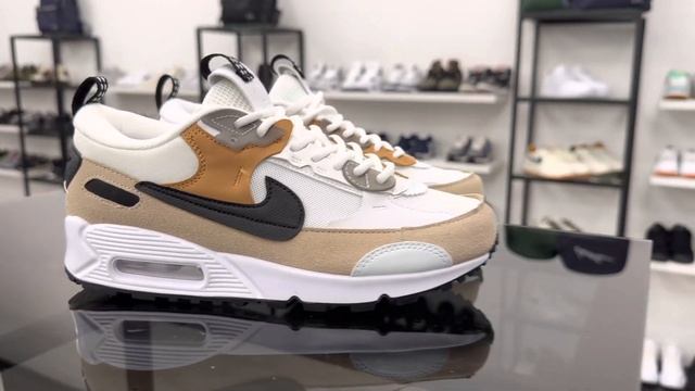 Кроссовки Nike