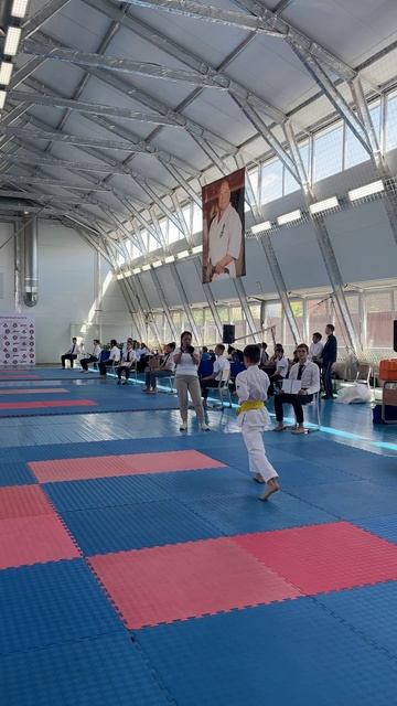 Ката Пинан соно ичи на соревнованиях. #karatekids #karate #спорт #fight