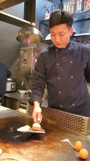 RNMdtSx58h4 - Lifestyle Beautiful Train Teppanyaki street food,restaurant,BBQ,Pub street#Short#Short