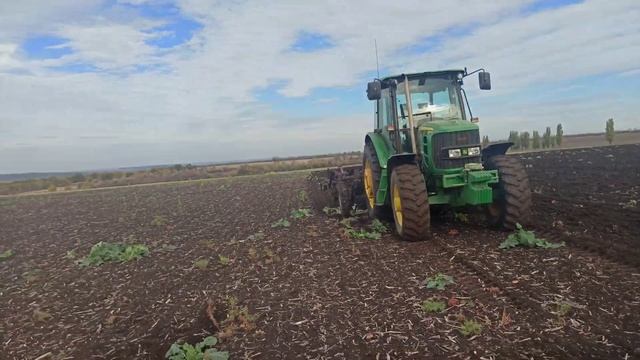 Уборка подсолнуха, опрыскивание пшеницы, остановка "п?