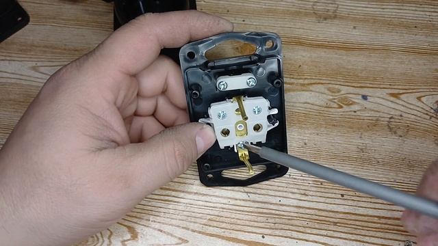 Обзор. Розетки наружные каучук.