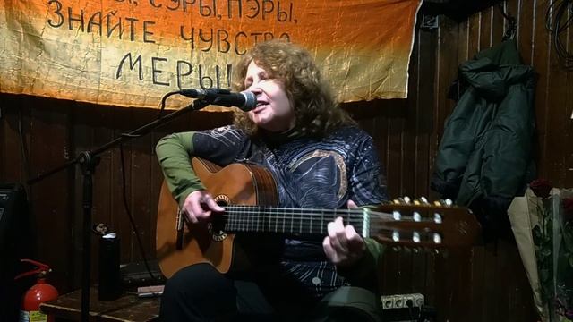 Крутится, вертится шар голубой
