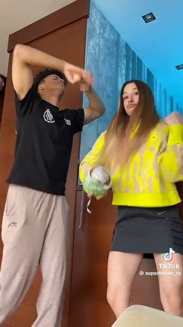 v07044g50000c2770p8h0qhneko6c8i0