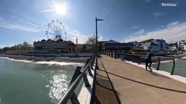 Сочи Лазаревское пляж сегодня 20 мая 2025. Какая обстановка на курорте, море, есть ли мазут.