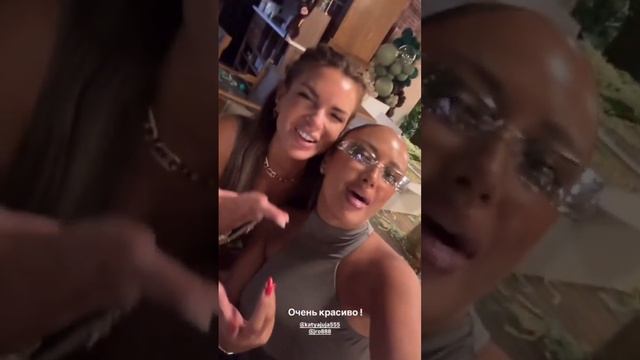 Мэри Кулешова с дочкой на дне рождении младшего сына Кати Жужи 🎉