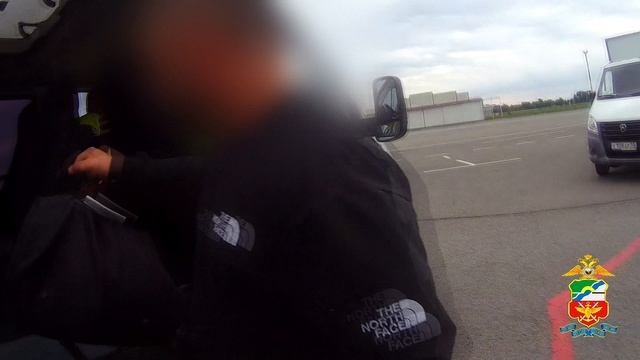 В Омске транспортные полицейские привлекли к административной ответственности местного жителя