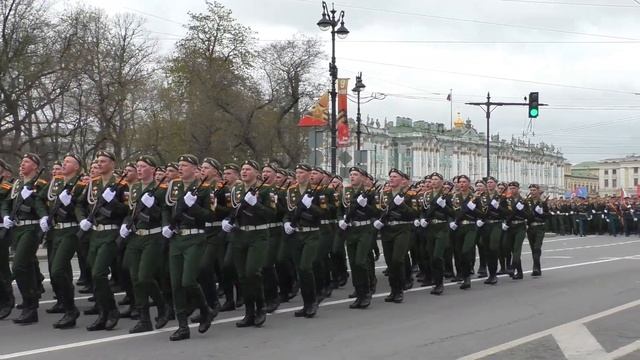 Генеральная репетиция Парада Победы на Дворцовой площади 5 мая 2024 года