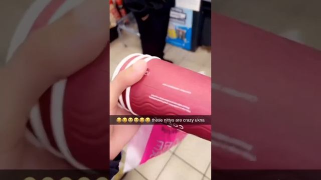 Воры грабят супермаркет Tosco в Лондоне средь бела дня