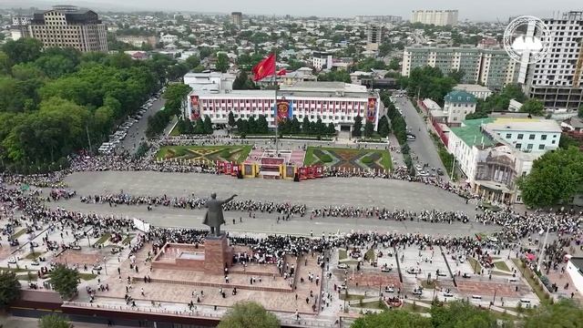 В Оше прошел праздничный концерт и Бессметрный полк к 80 летию Дня Победы ВОВ_Мэрия города Ош