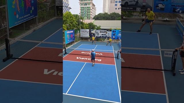Турнир мужчины первая игра в группе