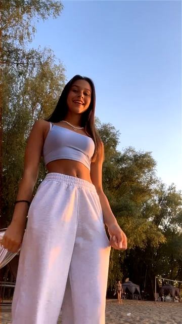 красивая девушка