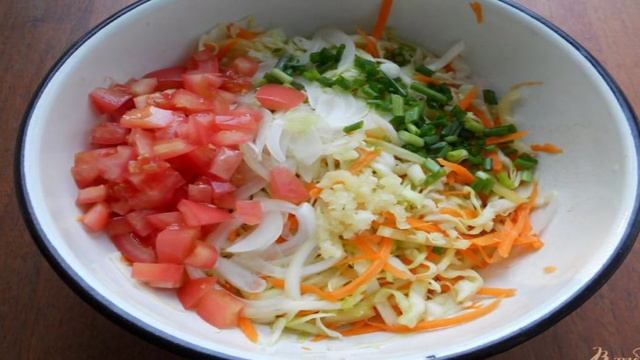 Салат из капусты и овощей Закусочный