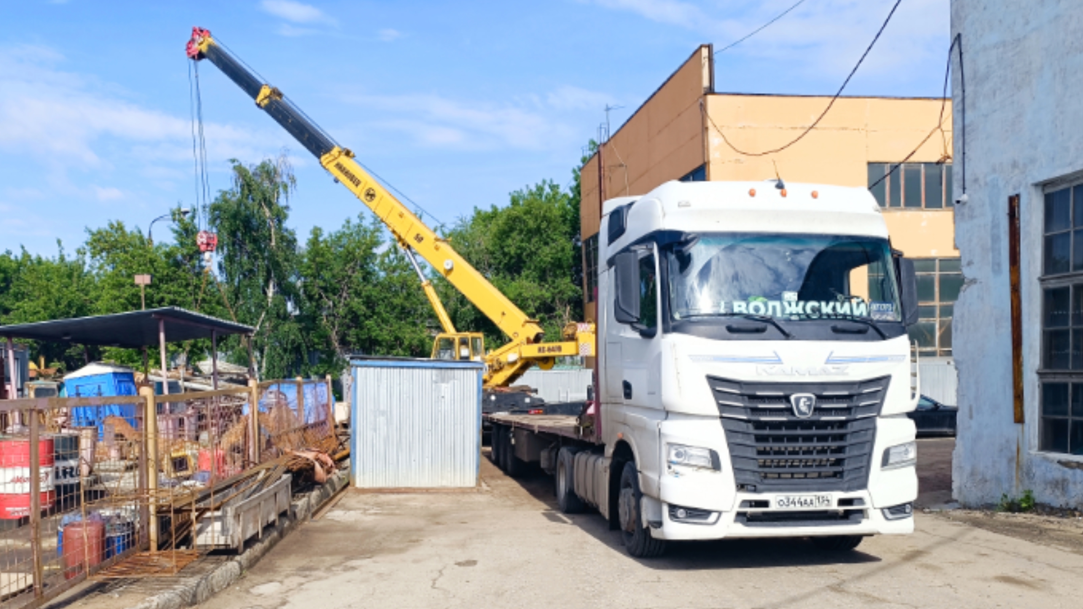 по полям и по лесам камаз везет грузы вам / быстрый рейс