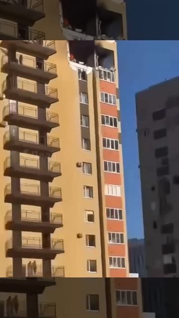 Взрыв бытового газа произошёл в многоэтажном доме в Cтаврополе, пострадала женщина, сообщили власти