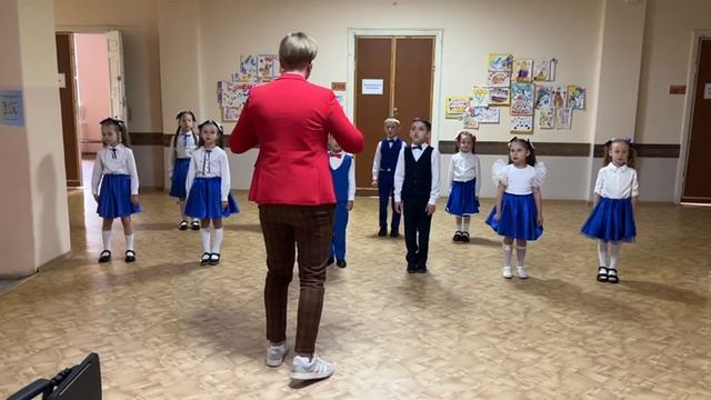 Д.Тухманов; Р.Рождественский "Родина моя" исп хоровой кол-в "ДоМиСолька " руководитель Ломов А.С.