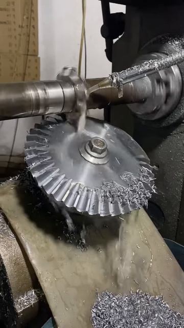 Mechanical Metal Gear Machining – So Satisfying!