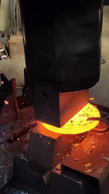 Giant Red-Hot Steel Forging - Compressing and De-Airing for Perfect Metal Shaping!