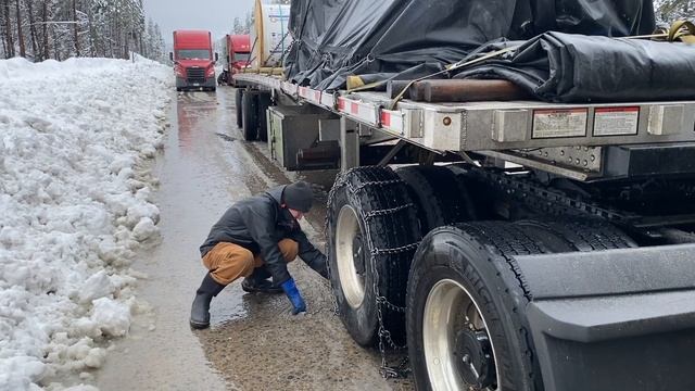 Как надеть цепи противоскольжения на колёса? Показыва