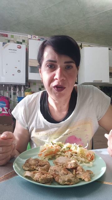 Карю себя,съела не полезную пищу