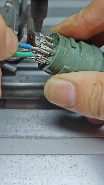 Precision Electronic Soldering with Automatic Wire Feed & Laser Guide – Satisfying
