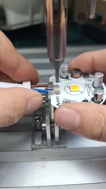 ASMR Soldering Electronic Components ｜ So Satisfying and Precise!