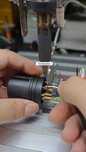 Flawless Soldering with Auto-Feed & Laser Guidance ｜ Professional & Precise Results