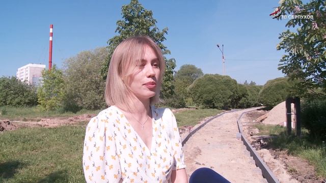 В Серпухове идет ремонт тротуара на Аллее 65 лет Победы
