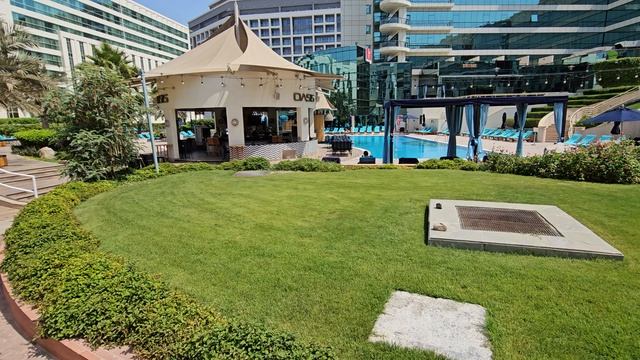 Бесплатный отель от авиакомпании Emirates по программе Dubai Connect. Бассейн, трехразовое питание.