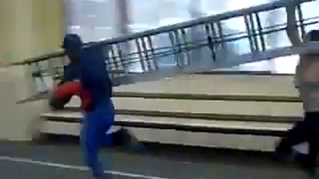Тренировка пожарных (Прикольное видео)