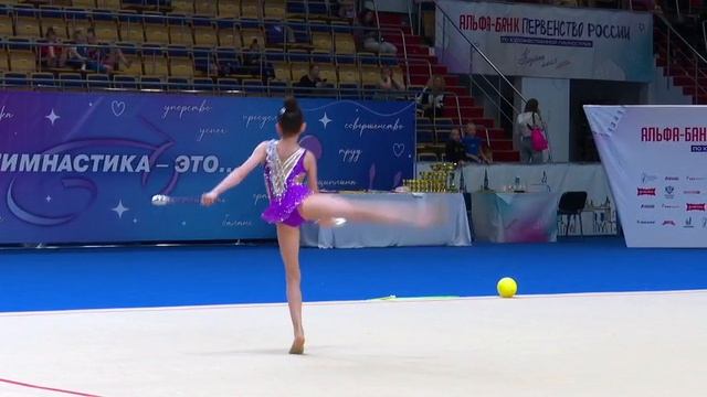 Выступление на Кубке Казани. Булавы. Вероника Шумарина. 10 лет.