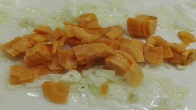 Спагетти с соусом болоньезе