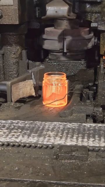 Molten Glass Shaping into Bottles： The Art of Glassblowing ｜ ASMR So Satisfying