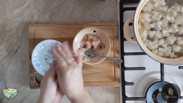 СУП с ФРИКАДЕЛЬКАМИ и ЦВЕТНОЙ КАПУСТОЙ. Лёгкий супчик