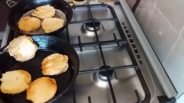 ЖАРЮ КАБАЧКИ В КЛЯРЕ // БЕСПЛАТНЫЙ ОБЕД В ДЕРЕВНЕ