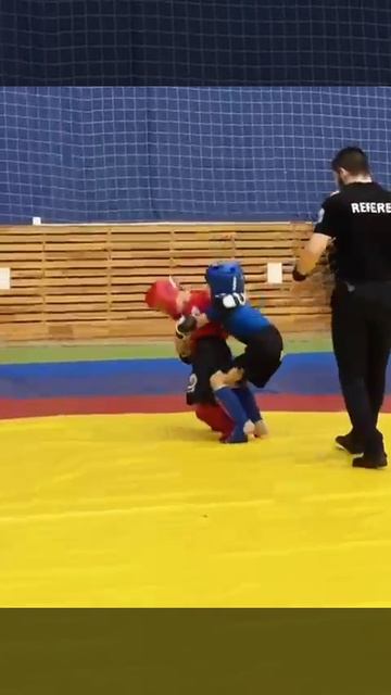 жёстко поила чела часть 2