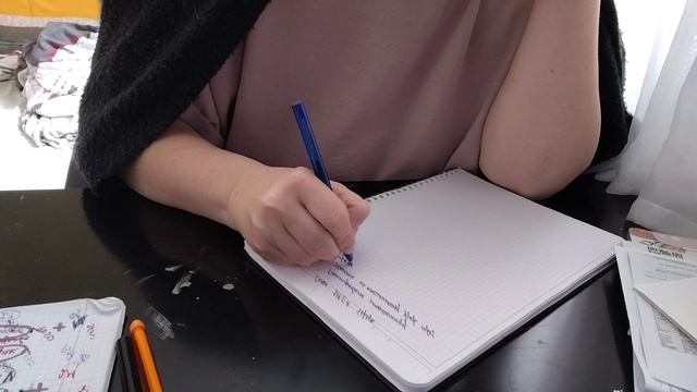 Записываю творческие идеи для успокоения мозга 🧠 и тревожность уходит