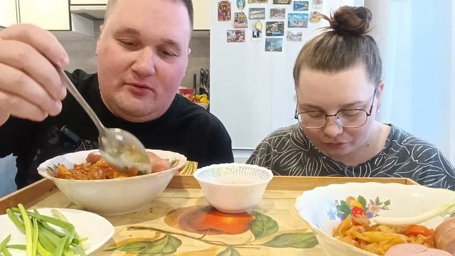МУКБАНГ МАКАРОНЫ с сосисками, суп с фрикадельками и ка