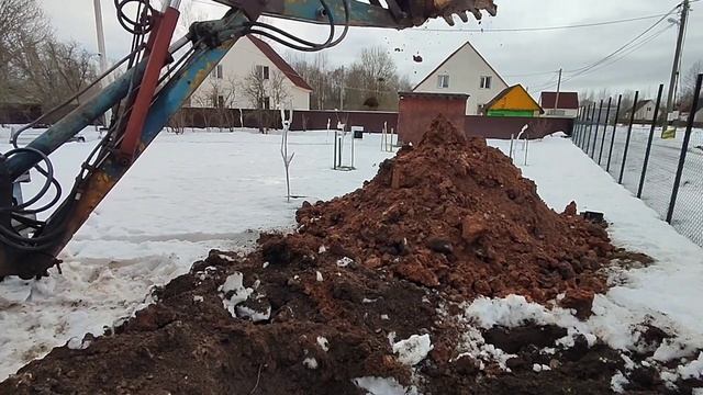 сварщик на экскаваторе МТЗ 80