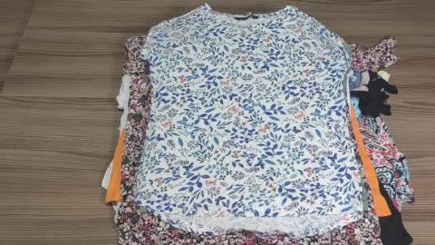 Лот 2838 Футболки Англия Крем 1290₽_ кг 6,8 кг 49 ед