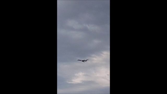 Самолет