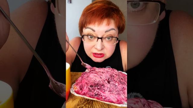 ДОВЕЛА ПРОДАВЦОВ ИЗ-ЗА МАЙОНЕЗА/НЕ ДОЖДАЛАСЬ ЯИЧКО,Так ПЕРЕКУШУ/МУКБАНГ СЕЛЕДКА ПОД ШУБОЙ