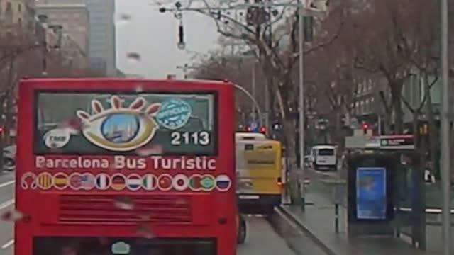 Прогулка по Барселоне на туристическом автобусе