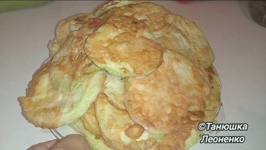 Жареные в яйце кабачки