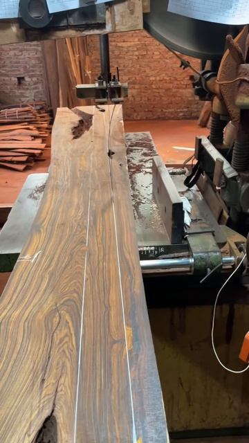 Cutting Wood： The Ultimate So Satisfying Experience
