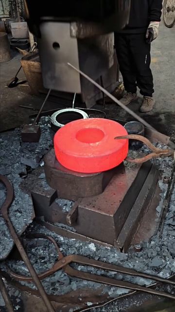 Forging a Giant Red-Hot Steel Cylinder ｜ Flattening, Piercing & Precision Crafting